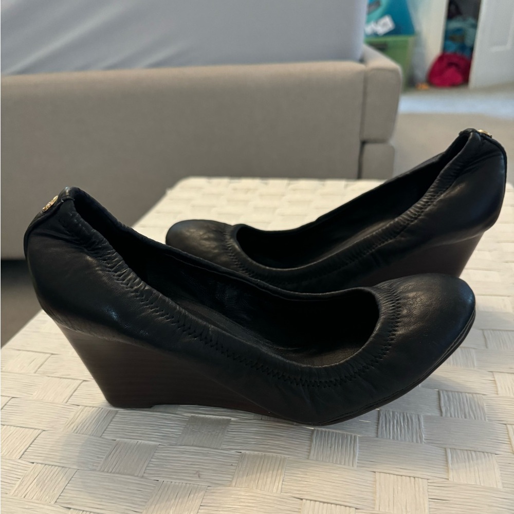 Tory Burch wedges 6.5
